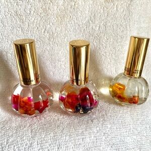 Cuticle oil with 3 scents: peach harvest apple orchard pumpkin spice